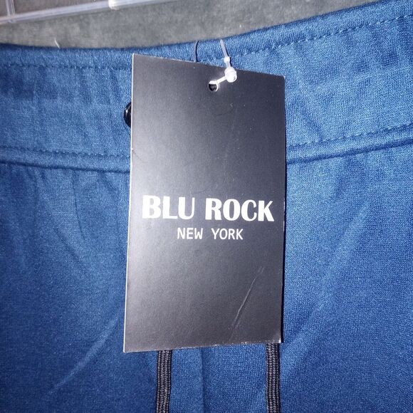 Blu Rock Sweat Shorts With Zip Pocket Size Large NWT - Picture 2 of 4